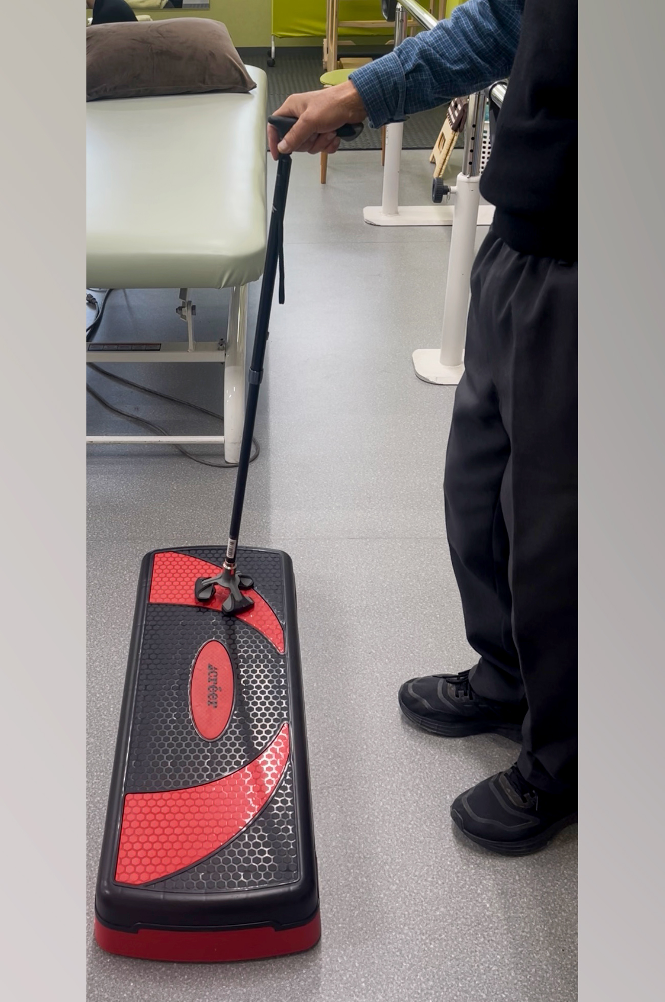 階段を上るとき